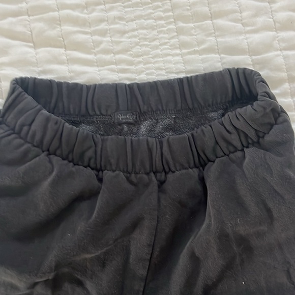 Brandy Melville Rosa Sweatpants - Picture 3 of 3